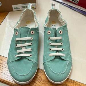 Vionic PISMO Beach casual sneaker, women’s size 10